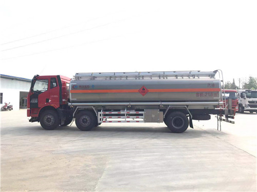 解放小三軸26.5方鋁合金運(yùn)油車(chē)貨車(chē)安全達(dá)標(biāo)已公示，可以訂車(chē)了