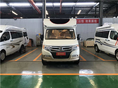 東風御風C型房車圖片參數(shù)介紹