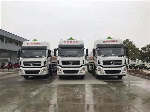 東風(fēng)天龍前四后八32噸鋁合金運油車三兄弟齊發(fā)漢中，共襄掙錢大業(yè)