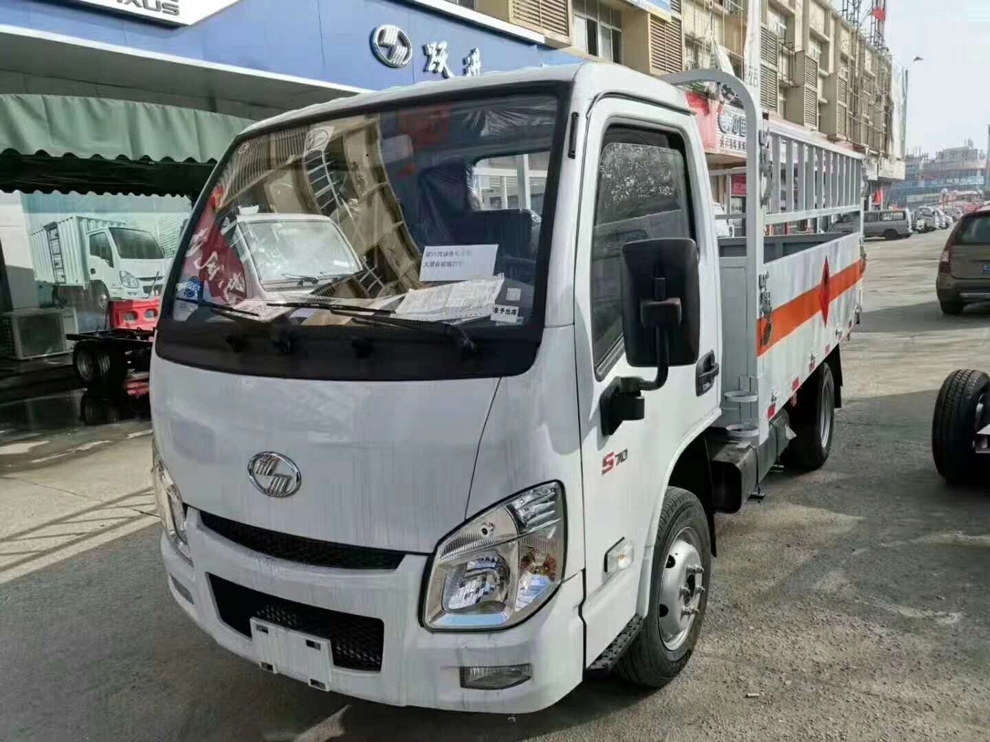 特大好消息 上汽躍進(jìn)國六氣瓶運輸車北京環(huán)保已下發(fā)，可在北京上牌，暢行無阻！