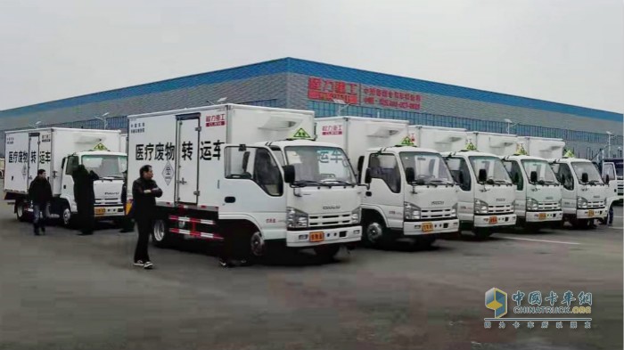 慶鈴汽車(chē)積極響應(yīng)疫情防控 20輛醫(yī)療廢物轉(zhuǎn)運(yùn)車(chē)支援武漢