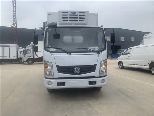 東風(fēng)綠牌插電式混合動(dòng)力國(guó)六冷藏車市區(qū)低速有電時(shí)用電，高速或無電時(shí)用油，油電混合車輛，市區(qū)不限行
