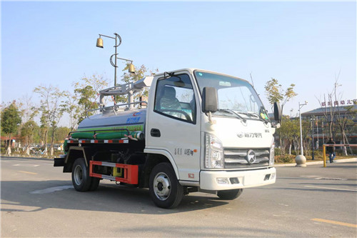 凱馬國六2方藍(lán)牌吸糞車，不超重， 環(huán)保， 免征齊全