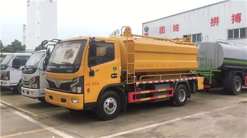 國(guó)六東風(fēng)6+2.5方清洗吸污車廠家直銷，價(jià)格優(yōu)惠