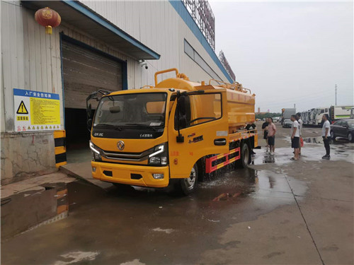 國六東風(fēng)9+3方清洗吸污車，實車公告，上戶無憂