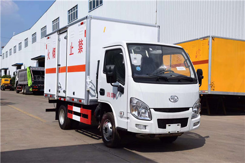 國(guó)六躍進(jìn)小福星汽油版危險(xiǎn)品廂式運(yùn)輸車(chē)推薦