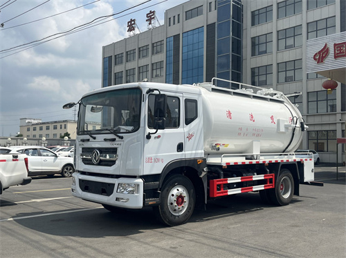 東風D9清洗吸污車13方廠家直銷，價格優(yōu)惠