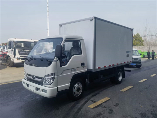 小卡之星3對(duì)接式肉鉤冷藏車，內(nèi)嵌式肉鉤整車不超重，現(xiàn)車手續(xù)齊全隨提隨走