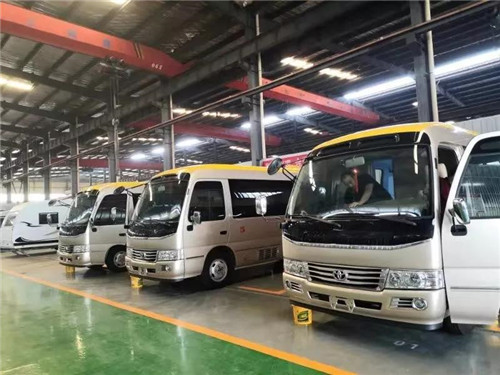  程力集團(tuán)中標(biāo)后，旅居車專業(yè)廠承接了此生產(chǎn)任務(wù)，抽調(diào)專業(yè)的生產(chǎn)力量，前期先定制改裝了一臺(tái)樣車以供采購(gòu)方考察驗(yàn)收。