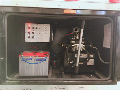 選裝部分:遙控及手動(dòng)系統(tǒng)和電力配備系統(tǒng): 選裝部分:遙控及手動(dòng)系統(tǒng)和電力配備系統(tǒng):