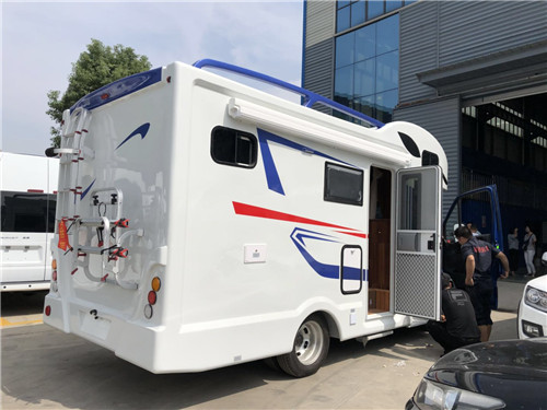 依維柯C型歐勝旅居房車，是實現(xiàn)您 “生活中旅行，旅行中生活”的車型 (8).jpg