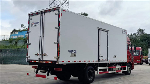 國六解放J6L精英版7.5米冷藏車，10噸國六冷藏車
