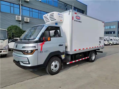 國(guó)六豪沃新款智相跨界冷藏車，3.8米藍(lán)牌國(guó)六冷藏車