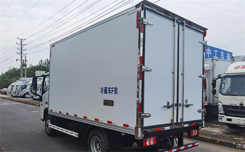 國六陜汽商用翼9 藍(lán)牌冷藏車 150馬力  國六陜汽商用翼9 藍(lán)牌冷藏車 150馬力