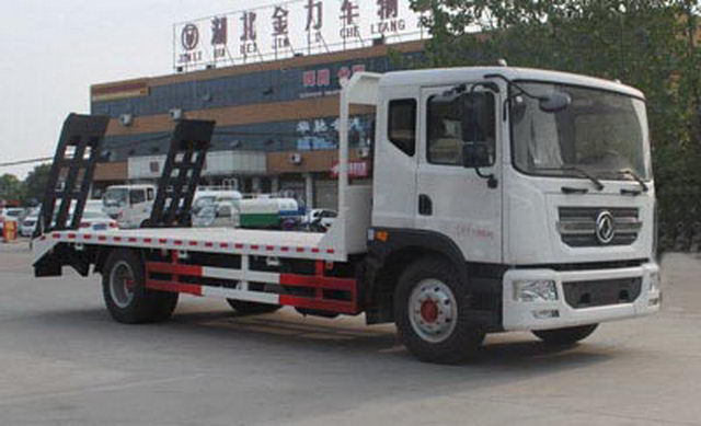 東風(fēng)多利卡D9平板運(yùn)輸車(chē)