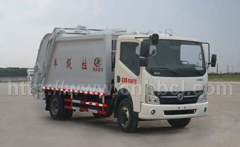 國(guó)四東風(fēng)凱普特壓縮式垃圾車(chē)