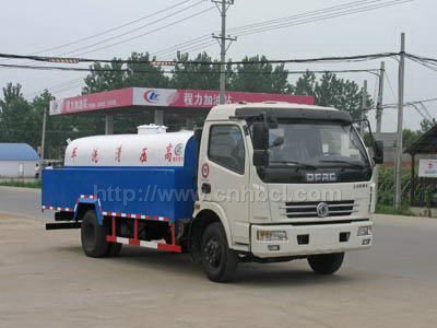 東風護欄清洗車｜東風高壓清洗車